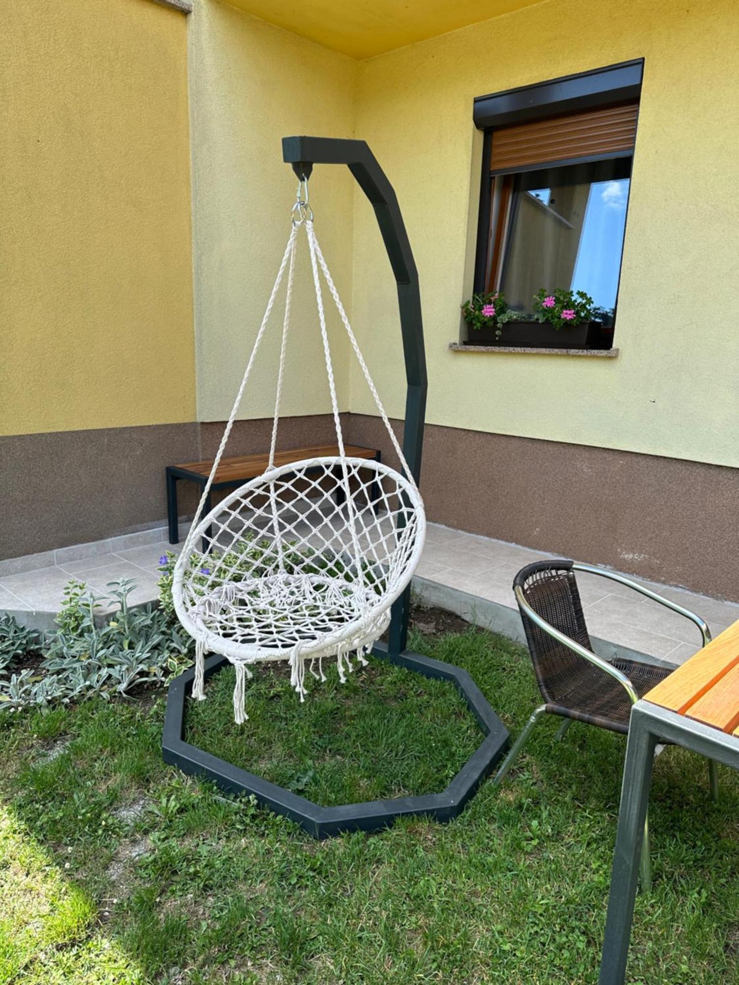 Apartma Anze Samec Dobravlje Buitenkant foto